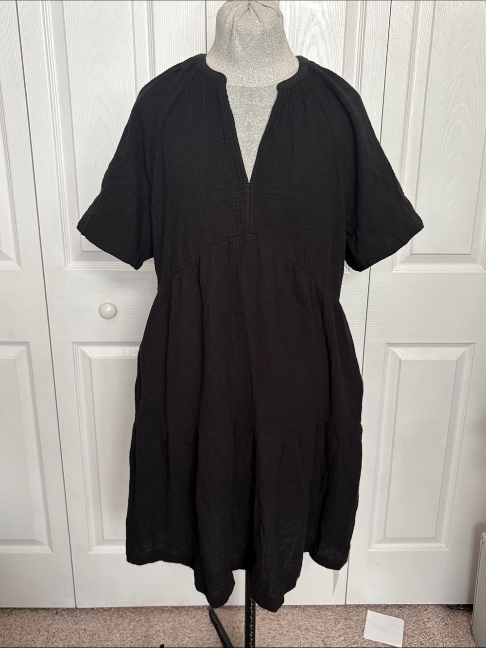 GAP Black Textured Split-Neck Mini Dress 100% Cotton Lightweight casual small